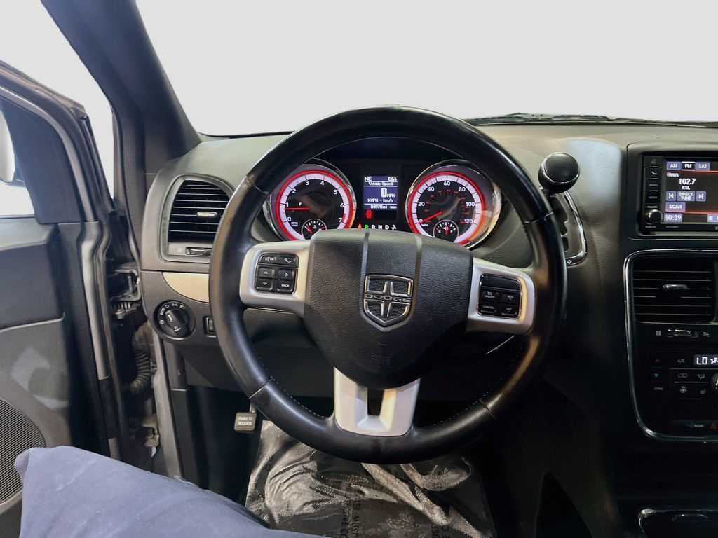 Used 2019 Dodge Grand Caravan GT FWD image 11