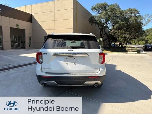 Used 2020 Ford Explorer Limited AWD/4WD image 3