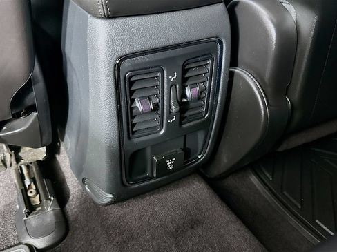 Used 2018 Jeep Grand Cherokee Laredo AWD/4WD image 28