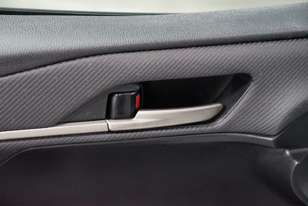 Certified 2025 Toyota Camry SE FWD image 32