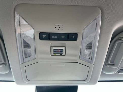 Used 2024 Toyota RAV4 AWD Hybrid image 23