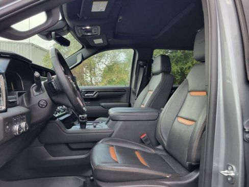 Used 2024 GMC Sierra 1500 AT4 w/ Technology Package AWD/4WD image 25