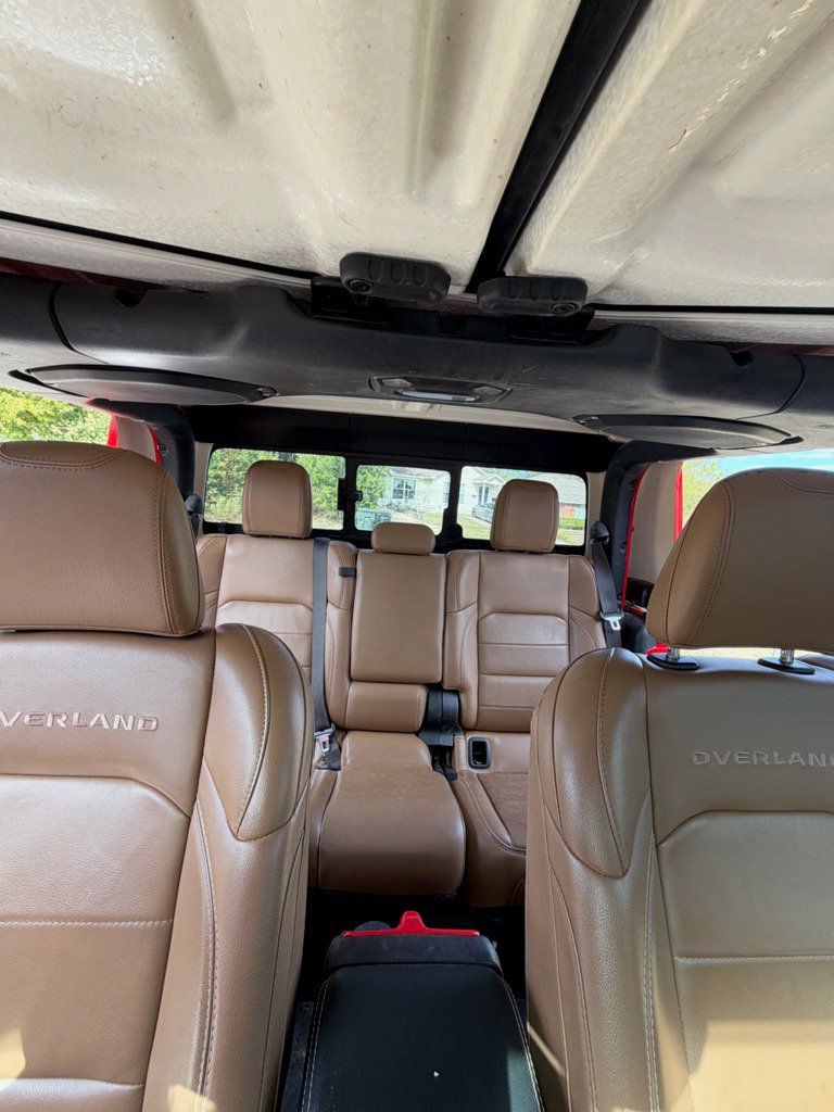 Used 2020 Jeep Gladiator Overland AWD/4WD image 12