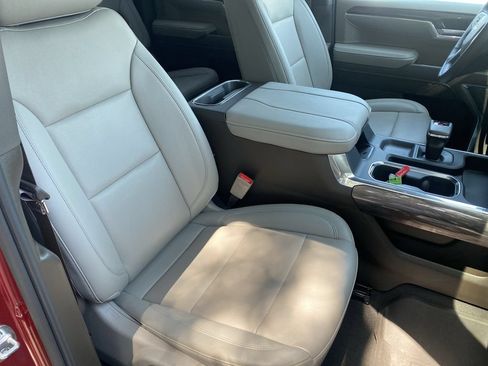 Used 2026 Chevrolet Silverado 1500 LTZ AWD/4WD image 32