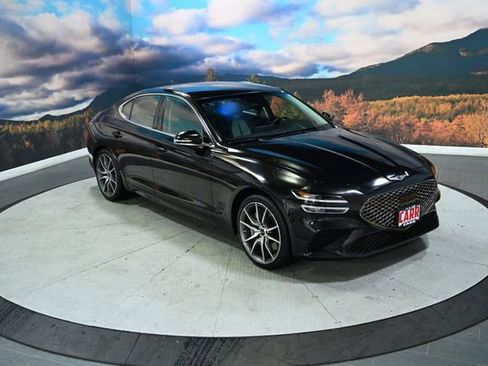 Used 2025 Genesis G70 2.5T image 1