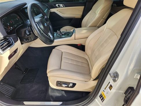 Used 2022 BMW X5 xDrive40i w/ Climate Comfort Package image 12