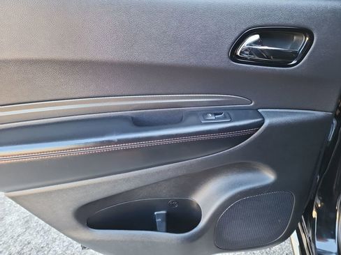Used 2023 Dodge Durango GT image 35