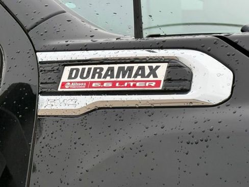 Used 2021 GMC Sierra 2500 Denali w/ Denali Black Diamond Edition AWD/4WD image 9