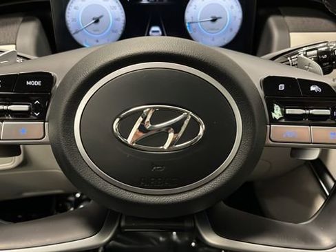Used 2024 Hyundai Tucson Limited image 33