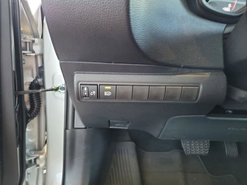 Certified 2025 Toyota Corolla LE image 9