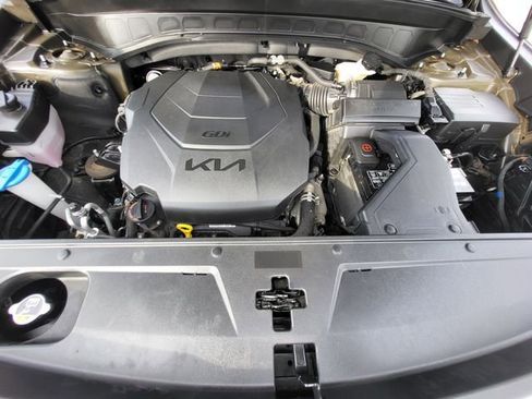 Used 2022 Kia Telluride SX w/ Towing Package AWD/4WD image 11