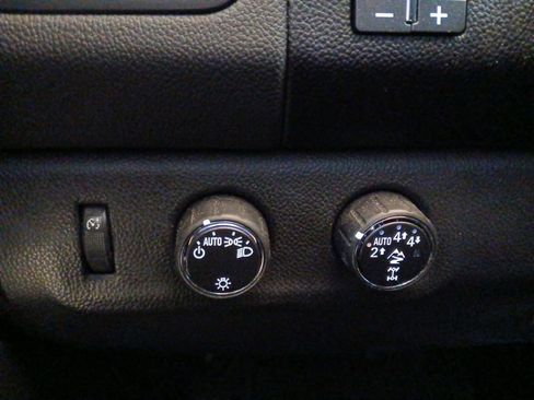 Used 2019 Chevrolet Colorado ZR2 image 13