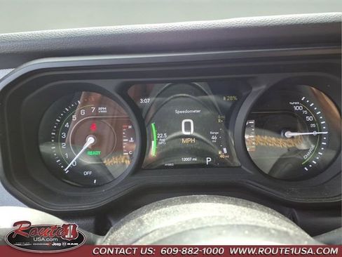 Used 2024 Jeep Wrangler Unlimited AWD/4WD image 34