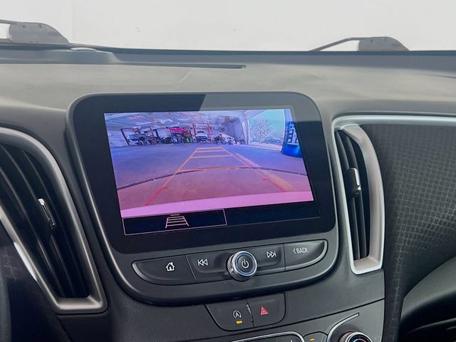 Used 2025 Chevrolet Malibu LT FWD image 13
