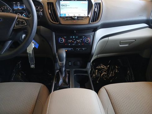 Used 2018 Ford Escape SE w/ SE Sync 3 Package FWD image 11