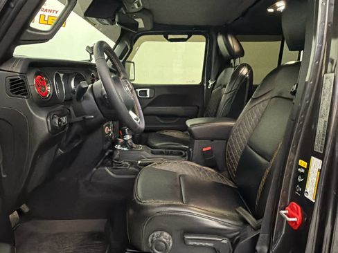 Used 2021 Jeep Wrangler Unlimited Sahara image 14