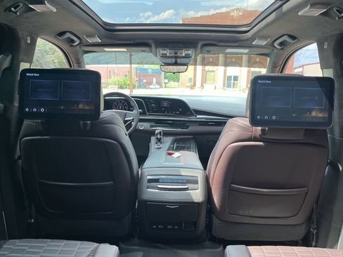 Used 2023 Cadillac Escalade V AWD/4WD image 39