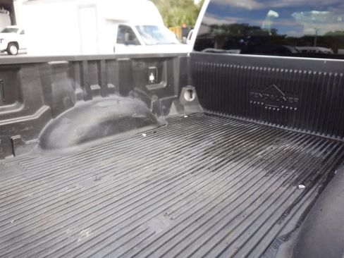 Used 2019 Ford F350 XLT image 6