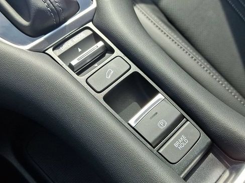 Certified 2026 Honda HR-V EX-L image 26