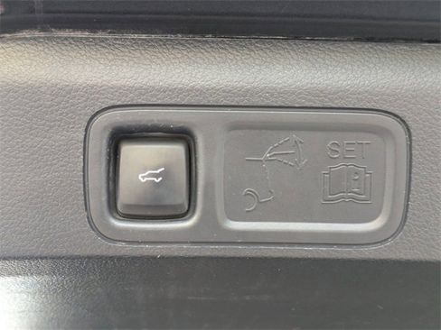 Used 2024 Ford Expedition Max Limited image 16