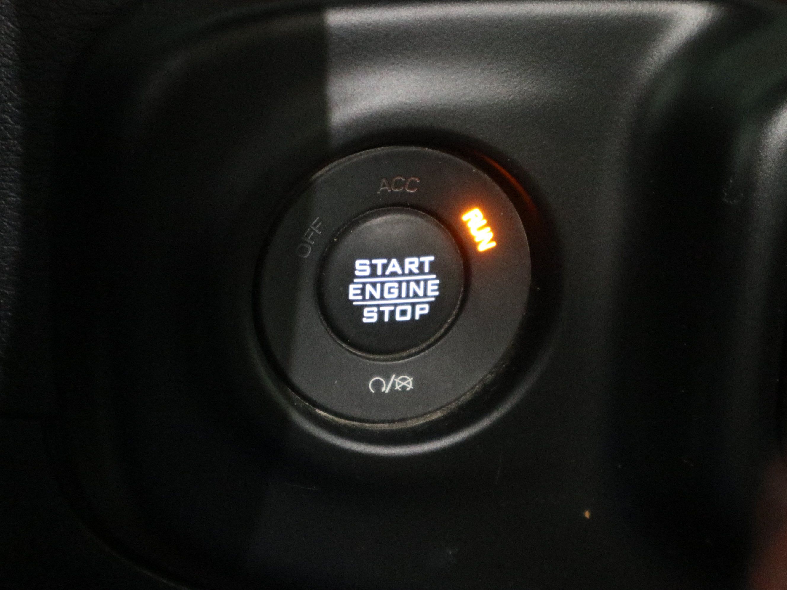 Used 2021 Jeep Gladiator Rubicon w/ Cold Weather Group AWD/4WD image 32
