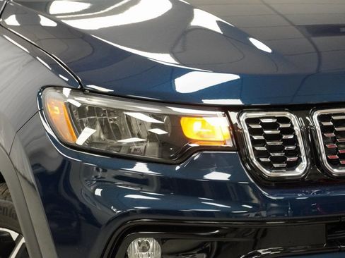 New 2026 Jeep Compass Limited image 5