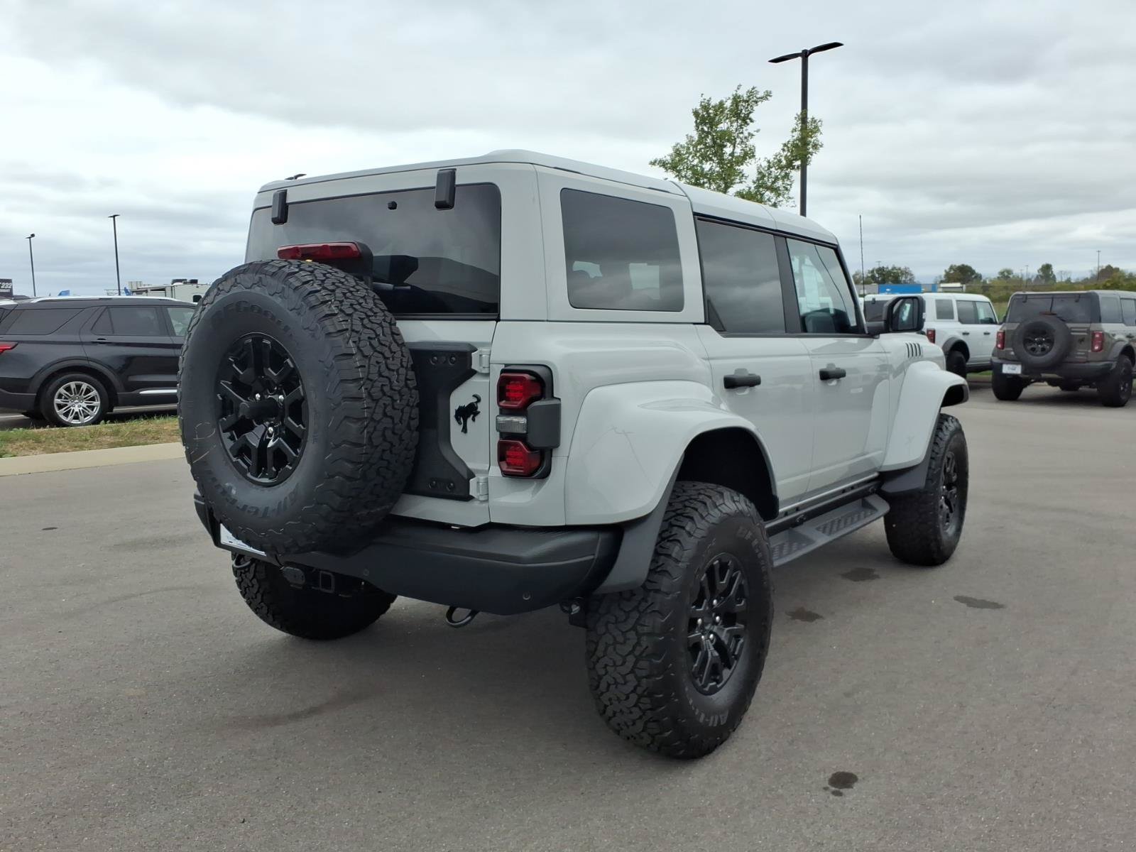 New 2026 Ford Bronco Raptor AWD/4WD image 3