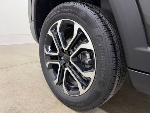 Used 2023 Jeep Compass Limited AWD/4WD image 10