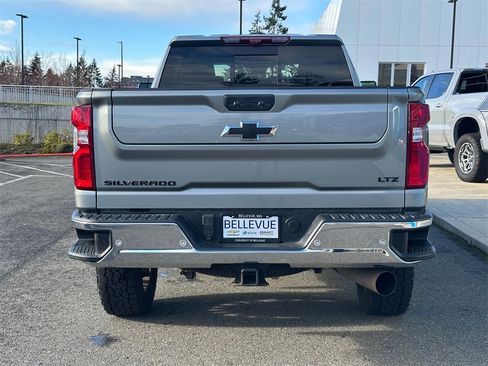 Used 2024 Chevrolet Silverado 2500 LTZ w/ LTZ Convenience Package image 4