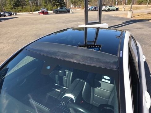 Used 2017 Mercedes-Benz C 300 4MATIC Sedan image 35