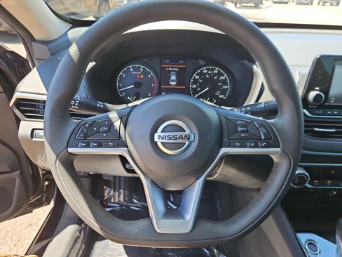 Used 2021 Nissan Altima 2.5 S FWD image 14