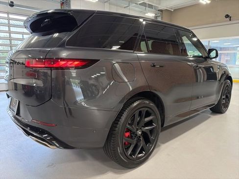 Used 2025 Land Rover Range Rover Sport Dynamic SE AWD/4WD image 6