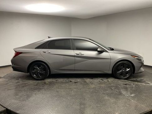 Used 2023 Hyundai Elantra Blue w/ Preferred Accessory Package image 9