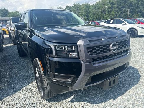 Used 2026 Nissan Frontier SV AWD/4WD image 2