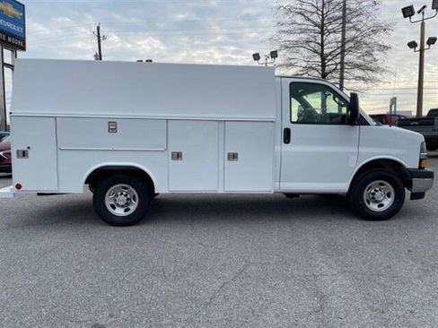 New 2025 Chevrolet Express 3500 w/ Power Convenience Package RWD image 8