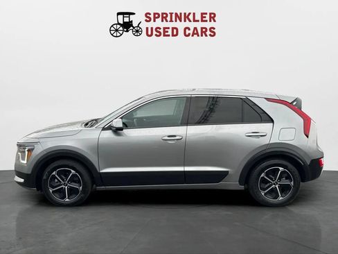 Used 2023 Kia Niro LX FWD image 7