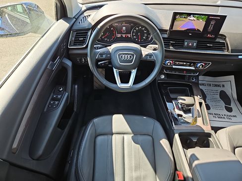 Used 2023 Audi Q5 2.0T Premium w/ Convenience Package AWD/4WD image 11