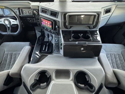 Used 2003 HUMMER H1 4-Door Wagon AWD/4WD image 9