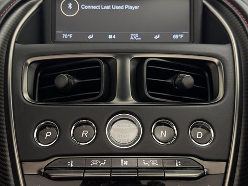 Used 2023 Aston Martin DB11 Volante image 31