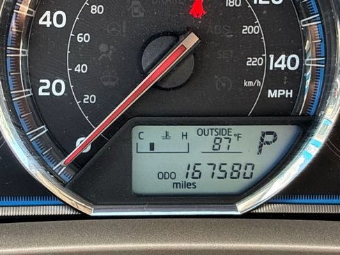 Used 2013 Toyota RAV4 Limited AWD/4WD image 29