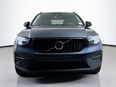 New 2026 Volvo XC40 B5 Core AWD/4WD image 2