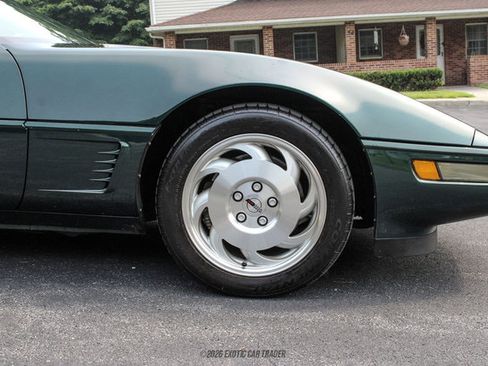 Used 1995 Chevrolet Corvette Convertible RWD image 11