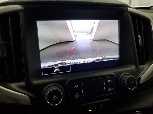 Used 2023 GMC Terrain SLT w/ Elevation Edition image 22