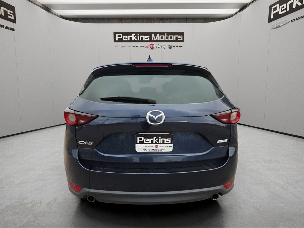 Used 2018 MAZDA CX-5 Touring w/ Preferred Equipment Package FWD image 4