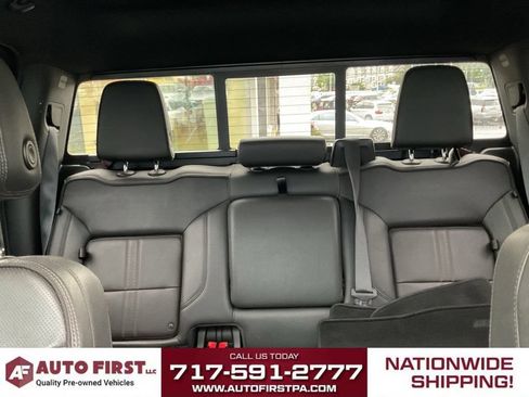 Used 2022 Chevrolet Silverado 1500 High Country w/ High Country Premium Package AWD/4WD image 26