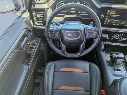 Used 2022 GMC Sierra 1500 AT4 w/ Technology Package AWD/4WD image 16