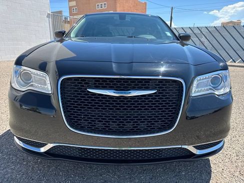 Used 2023 Chrysler 300 Touring RWD image 8