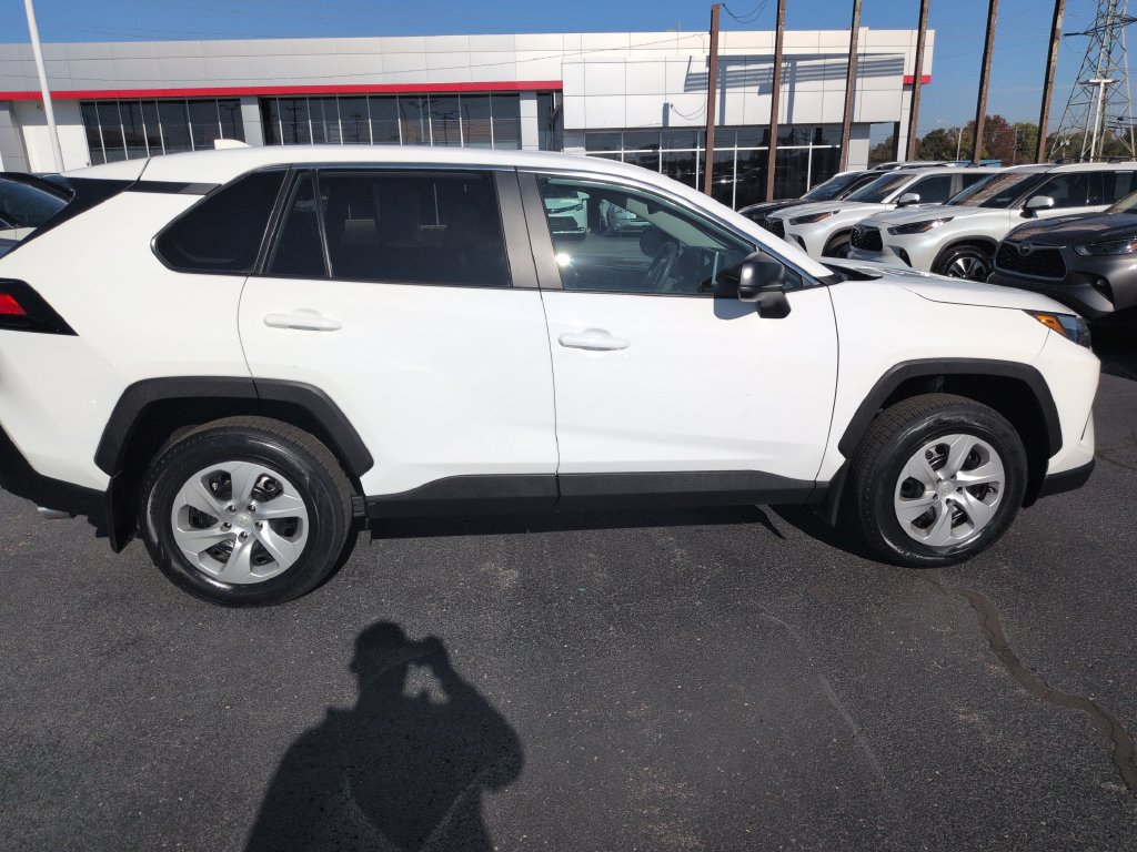 Certified 2024 Toyota RAV4 LE FWD image 6