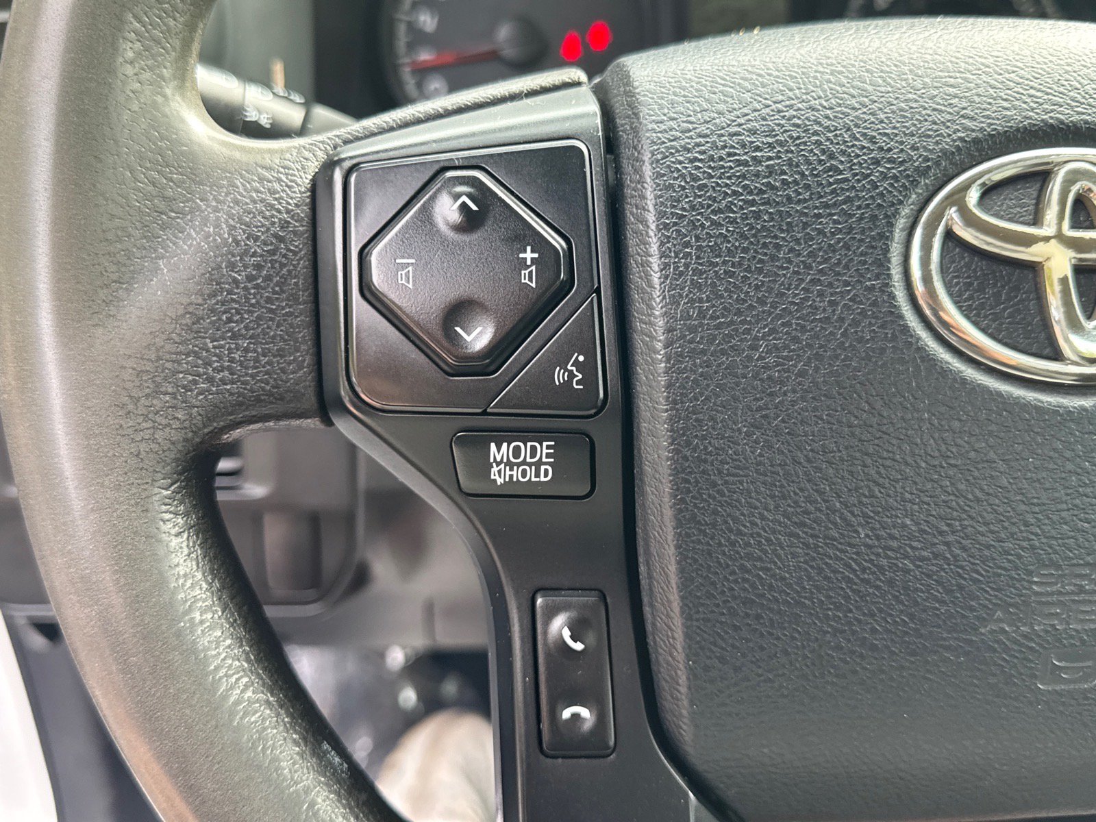 Used 2016 Toyota Tacoma SR RWD image 10