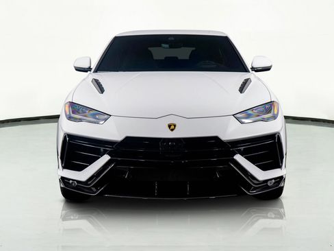Used 2023 Lamborghini Urus Performante image 13
